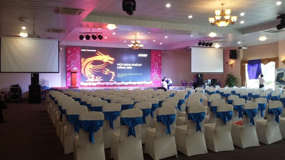 Banquet hall