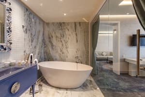 thumbnail: Deep soaking bathtub