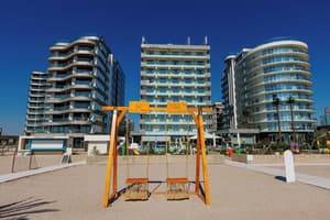 thumbnail: Exterior