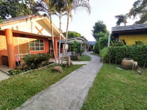 thumbnail: Exterior