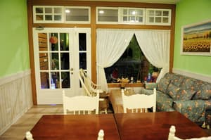 thumbnail: Interior entrance