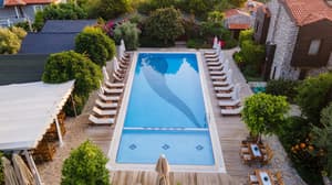 thumbnail: Pool