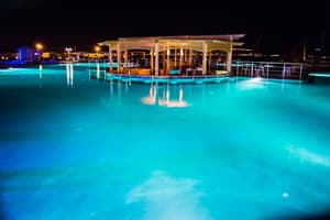 thumbnail: Poolside bar