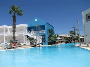 thumbnail: Outdoor pool