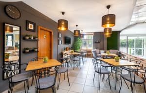 thumbnail: Bar (on property)
