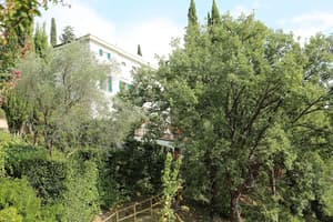 thumbnail: Exterior