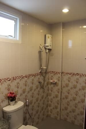 thumbnail: Bathroom shower