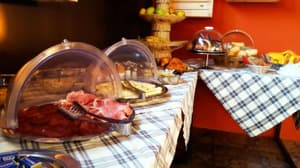 thumbnail: Restaurant
