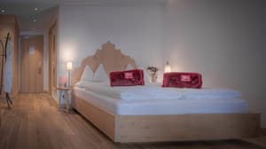 thumbnail: Interior detail