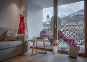 thumbnail: Interior detail