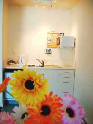 thumbnail: In-room dining