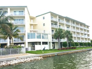 thumbnail: Exterior