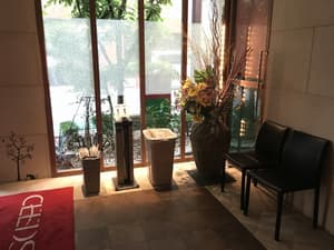 thumbnail: Interior entrance