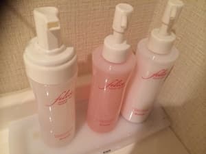 thumbnail: Bathroom amenities