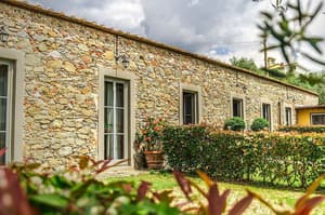 thumbnail: Exterior
