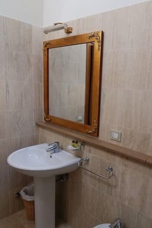 thumbnail: Bathroom shower