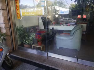 thumbnail: Interior entrance