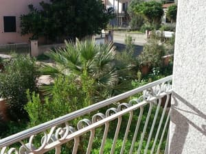 thumbnail: Front of property