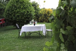 thumbnail: Outdoor dining