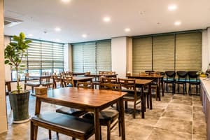 thumbnail: Restaurant