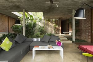 thumbnail: Front of property