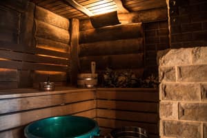 thumbnail: Bathroom amenities