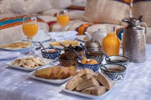 thumbnail: Breakfast area