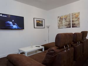thumbnail: Lounge