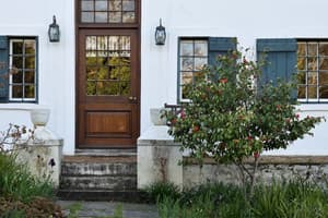 thumbnail: Interior entrance