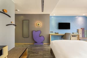 thumbnail: Room