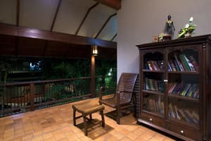 thumbnail: Interior detail