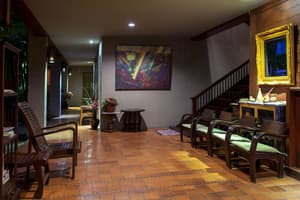 thumbnail: Interior entrance