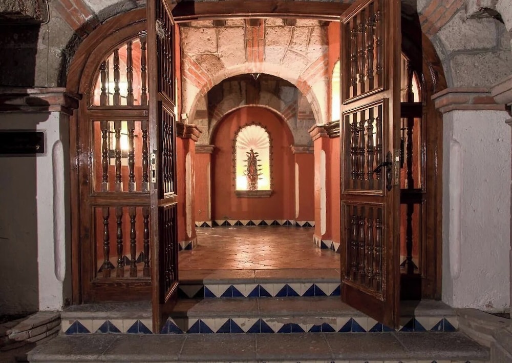 Reception hall