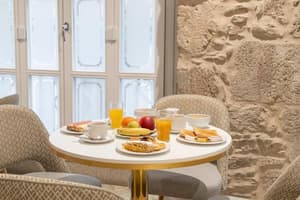 thumbnail: Breakfast area