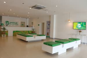 thumbnail: Lobby sitting area