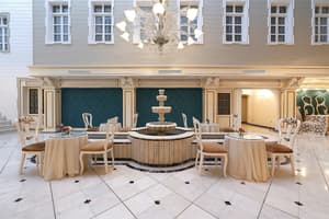 thumbnail: Lobby sitting area