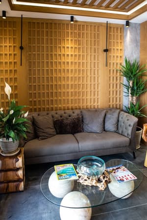 thumbnail: Lobby sitting area