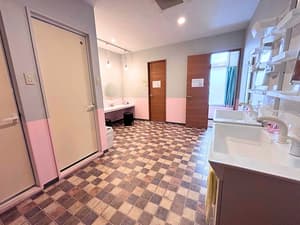 thumbnail: Bathroom