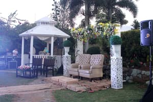 thumbnail: Outdoor wedding area