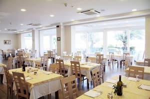 thumbnail: Restaurant