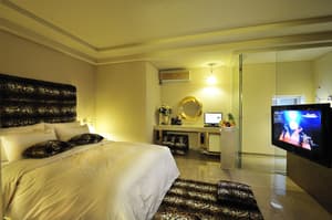 thumbnail: Room
