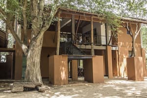 thumbnail: Exterior