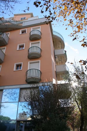 thumbnail: Front of property