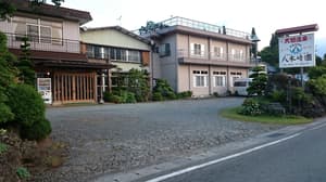 thumbnail: Exterior