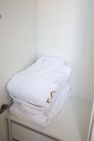 thumbnail: Bathroom amenities