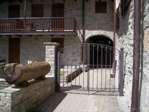 thumbnail: Exterior