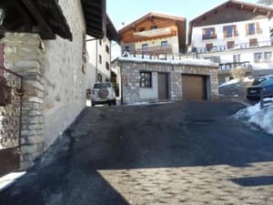 thumbnail: Exterior
