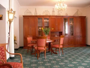 thumbnail: Lobby sitting area