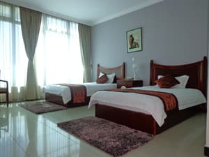 thumbnail: Interior entrance