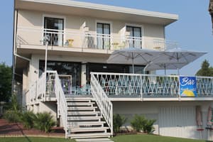 thumbnail: Front of property